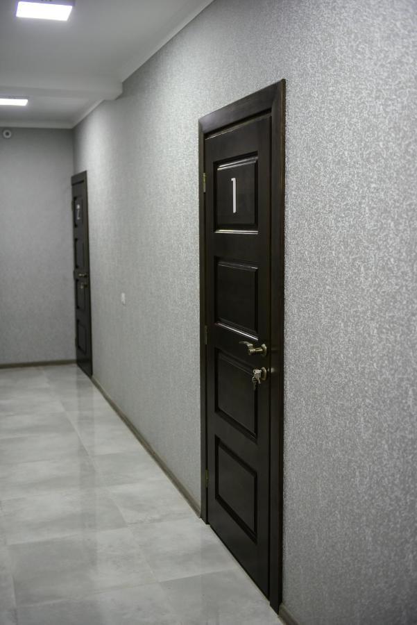Gray Hotel Vynohradiv Dış mekan fotoğraf