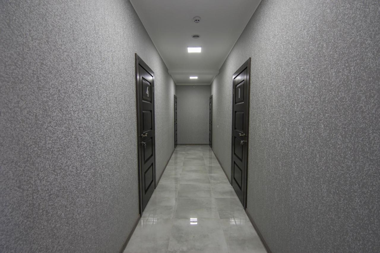 Gray Hotel Vynohradiv Dış mekan fotoğraf